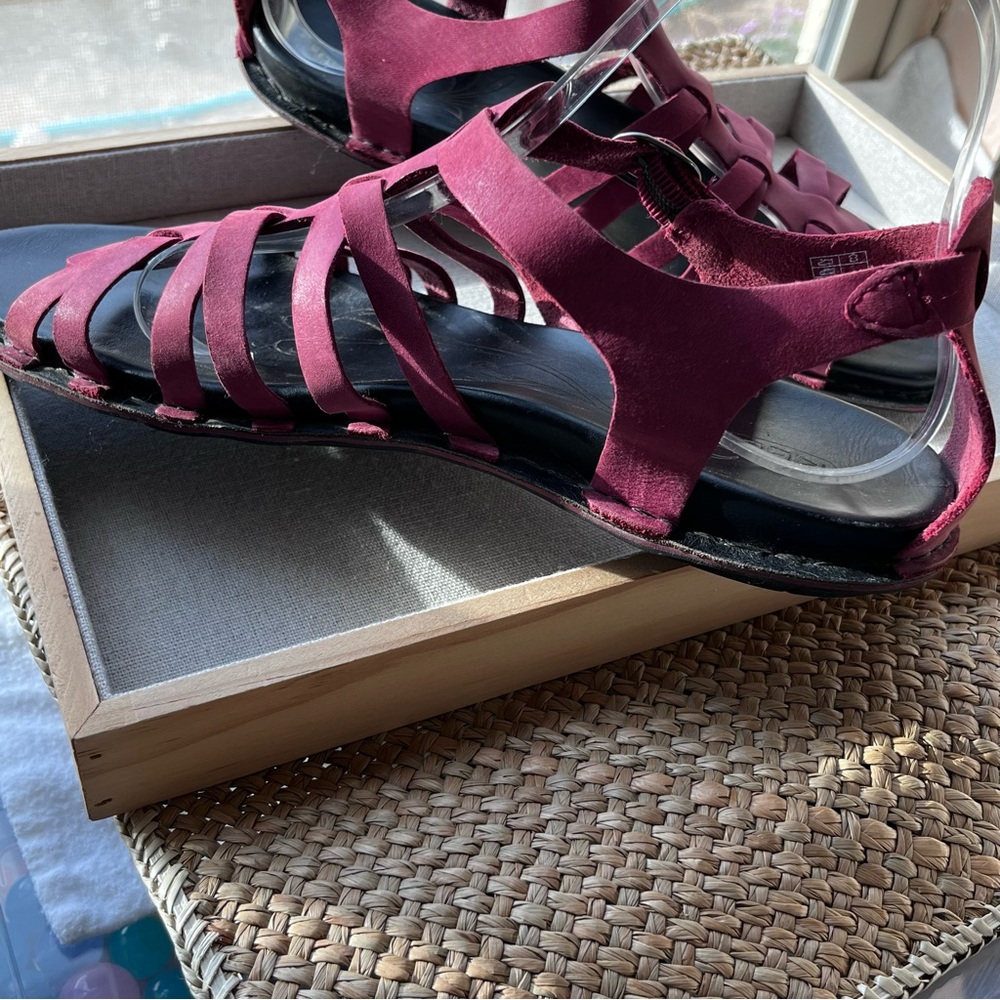 Keen Red Leather Alman Gladiator Ankle Strap Sandals, 9, Strappy Comfort - Picture 12 of 16